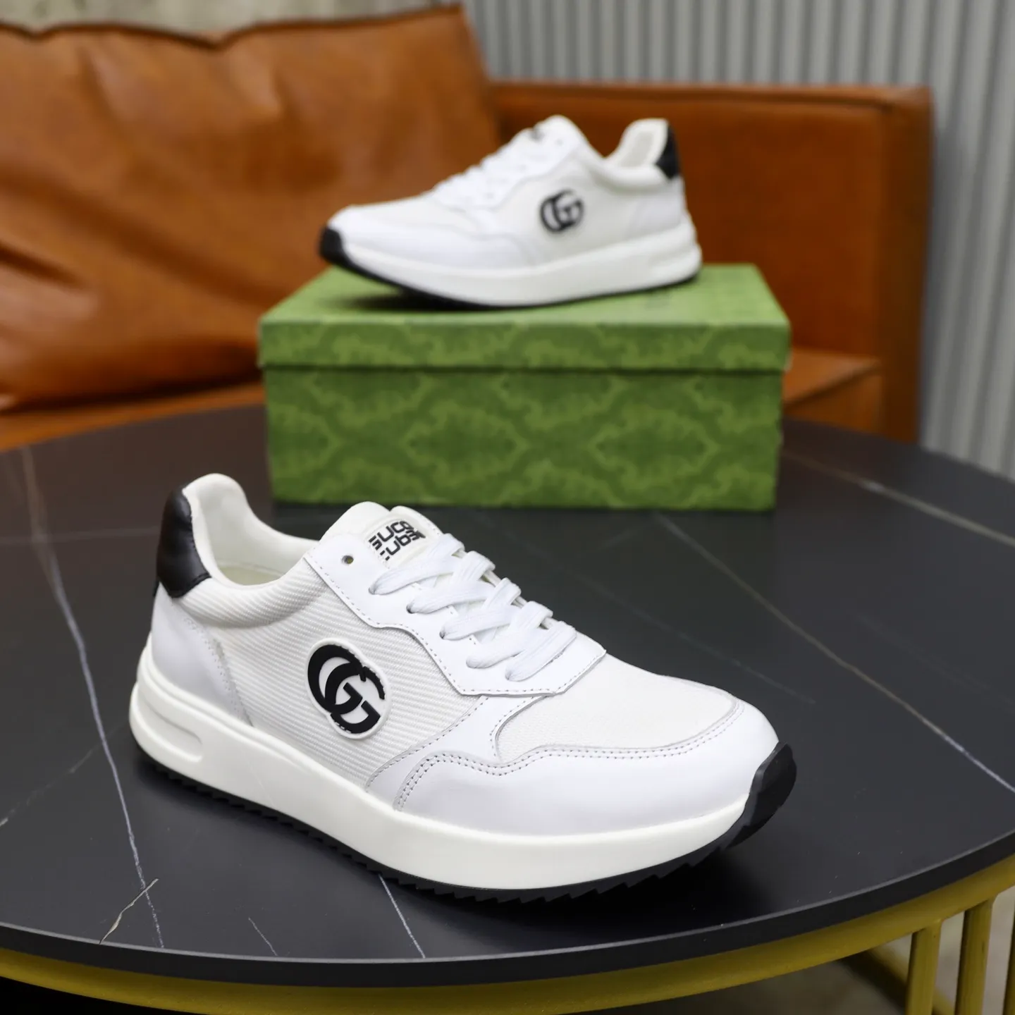 Ex-factory price: 440💰🙅‍♂️🙅‍♂️🙅‍♂️ Brand: GUCCI Standard code: 38-44 (45 customized) Grade: Same as the official website Material: Original material splicing Comfortable and breathable lining Lightweight and wear-resistant sports outsole Style category: Men's fashionable casual shoes Running sneakers Distinguished luxury brand elements Top luxury Color: actual picture color